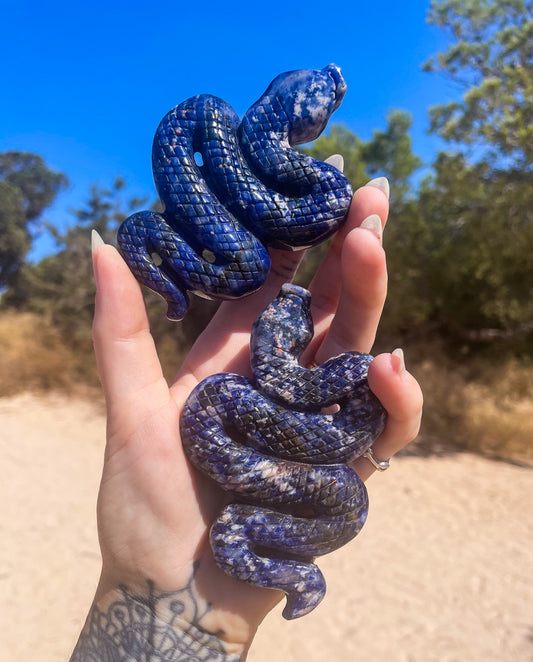 Sodalite snake carving